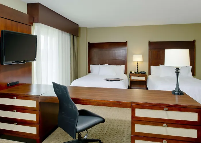 Hampton & Ocean Bayfront-convention Center 3*