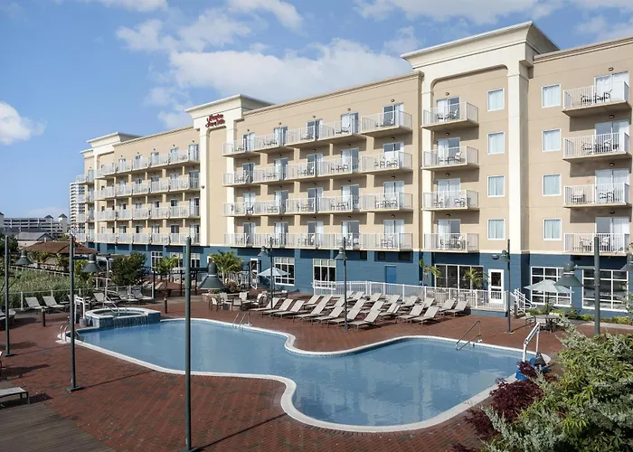 Hotel Hampton & Ocean Bayfront-convention Center 3*