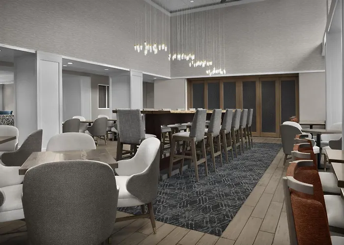 Hotel Hampton & Ocean Bayfront-convention Center