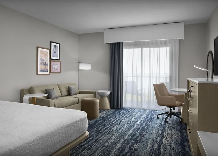 Hampton & Ocean Bayfront-convention Center Hotel 3*