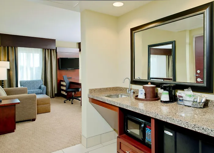 Hampton & Ocean Bayfront-convention Center Hotel 3*