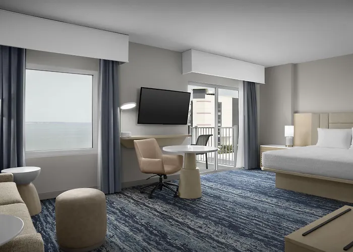 Hotel Hampton & Ocean Bayfront-convention Center 3*