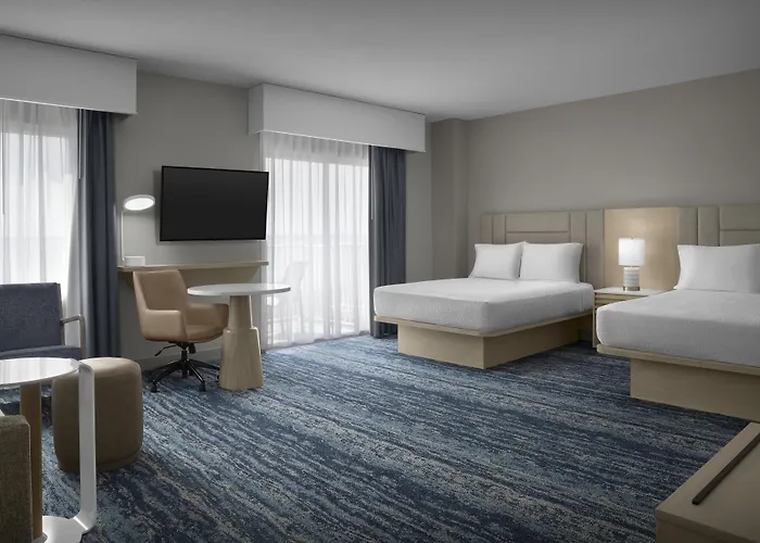 Hampton & Ocean Bayfront-convention Center Hotel