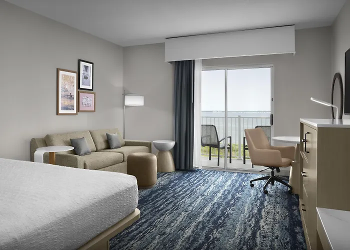 Hampton & Ocean Bayfront-convention Center 3*